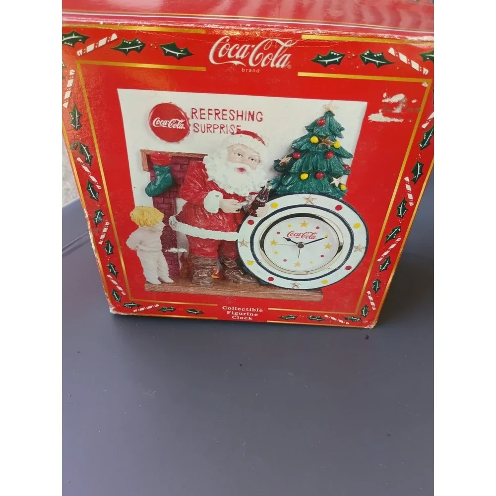 Coco Cola Christmas Refreshing Santa Figurine With Clock 1998 #4520‎